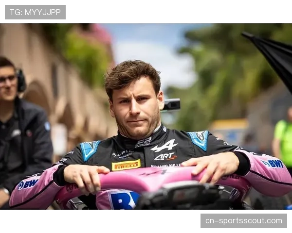 阿尔派车队储备车手杜汉在模拟器训练中手部受伤，预计缺席两周